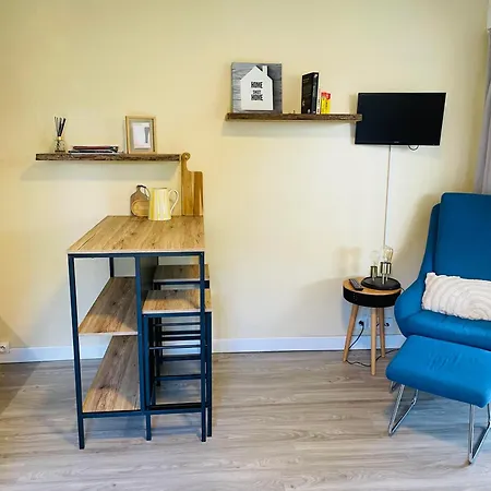 Apartment Pour 2 Personnes, Piscine, Sur Port *