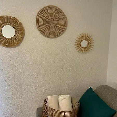 Apartment Pour 2 Personnes, Piscine, Sur Port