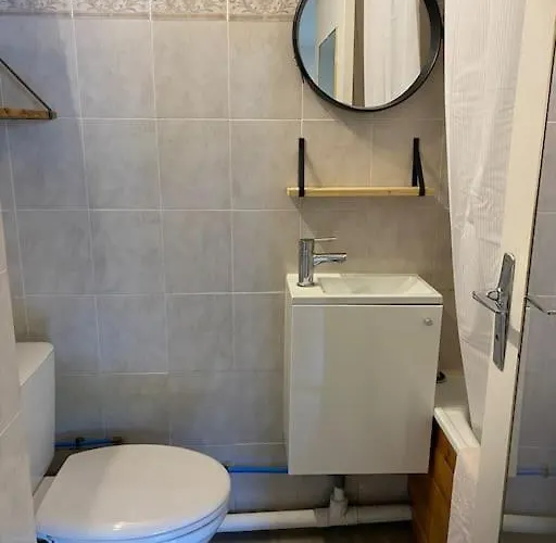 Pour 2 Personnes, Piscine, Sur Port