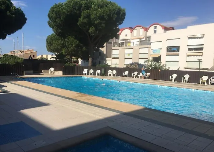 Pour 2 Personnes, Piscine, Sur Port アパート グリュイッサン